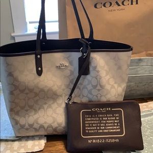 Like new reversible Coach purse/tote